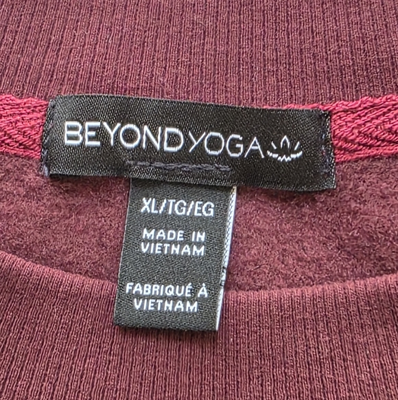 Beyond Yoga Sweater - Picture 3 of 15